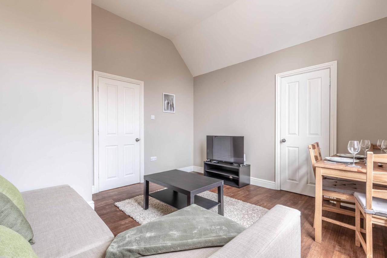 Cosy Central Windsor Apartment & Free Parking! Exterior foto